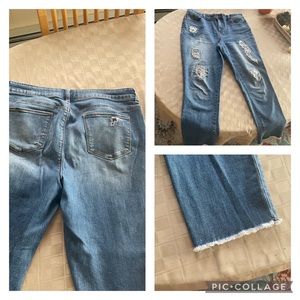 Distressed crop light wash jeans